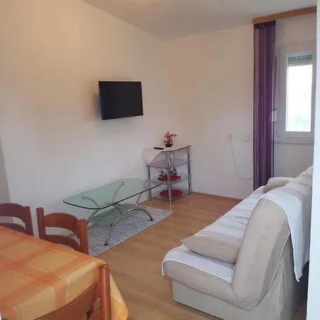 Marin דירה סבטי פטר